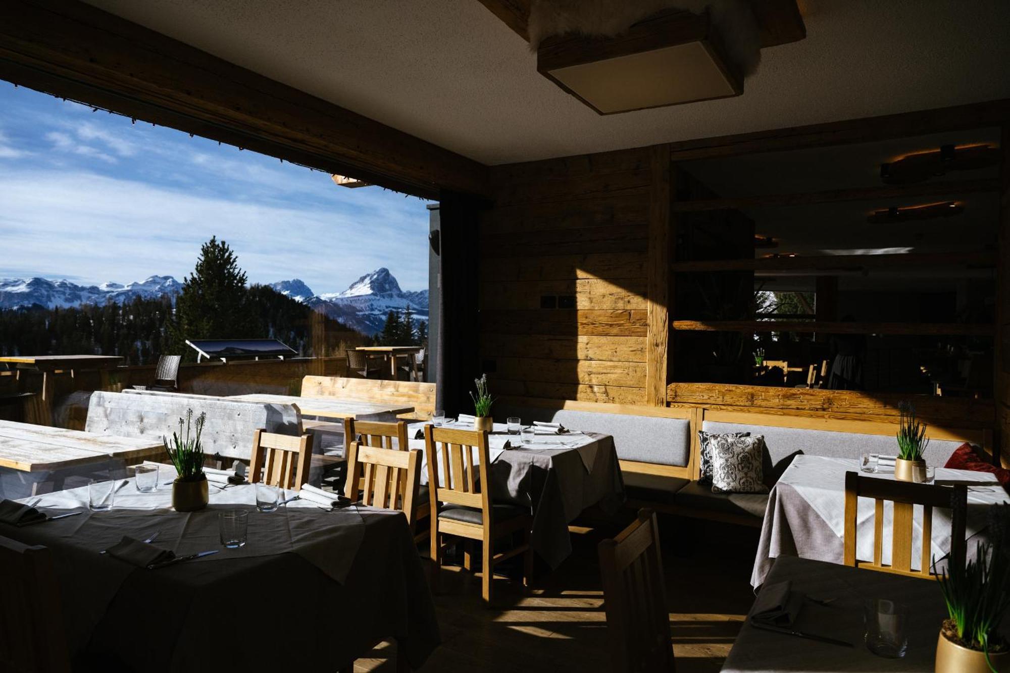 Alpine Hotel Gran Foda' San Vigilio Di Marebbe Exterior foto