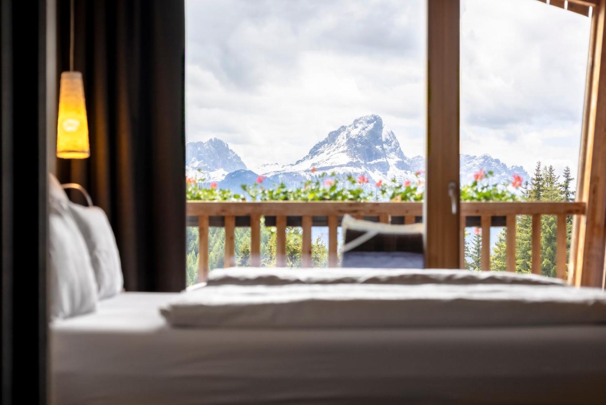 Alpine Hotel Gran Foda' San Vigilio Di Marebbe Exterior foto