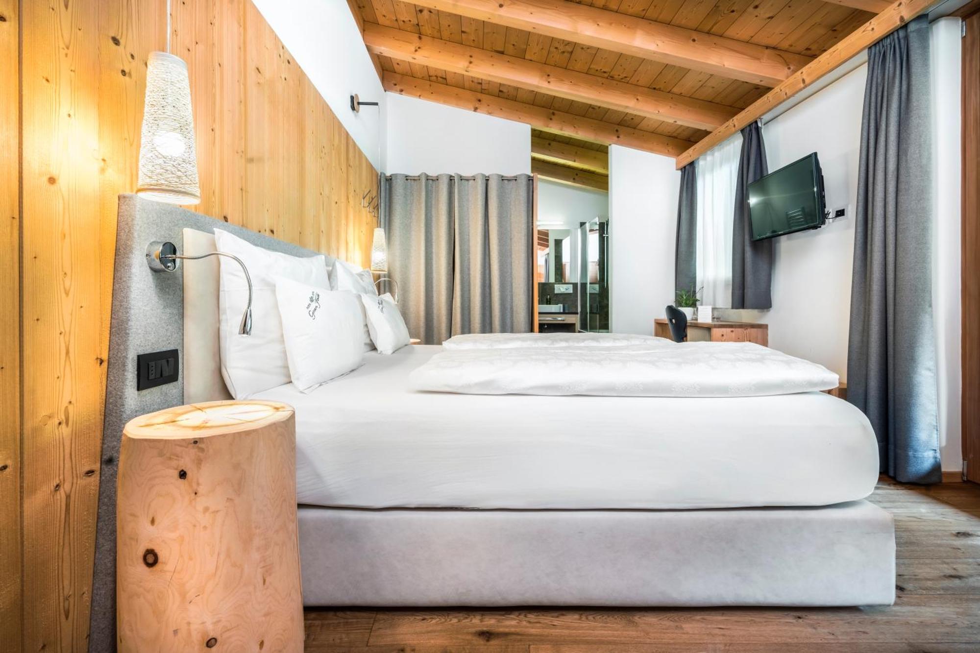 Alpine Hotel Gran Foda' San Vigilio Di Marebbe Exterior foto